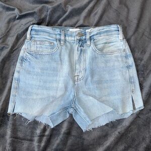 NWT Frame Le Jane - high-rise, straight fit denim cutoff shorts